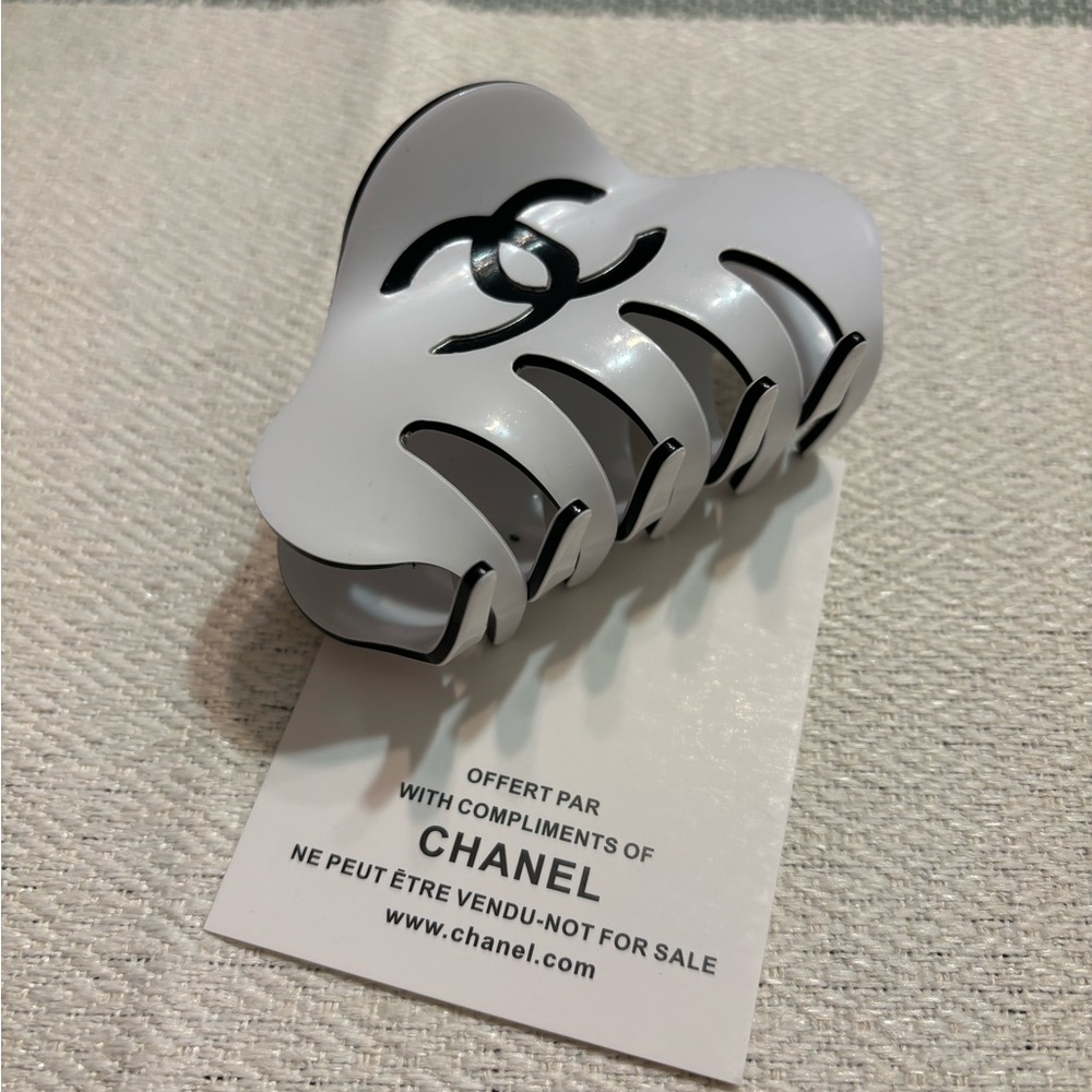 VIP gift hair claws